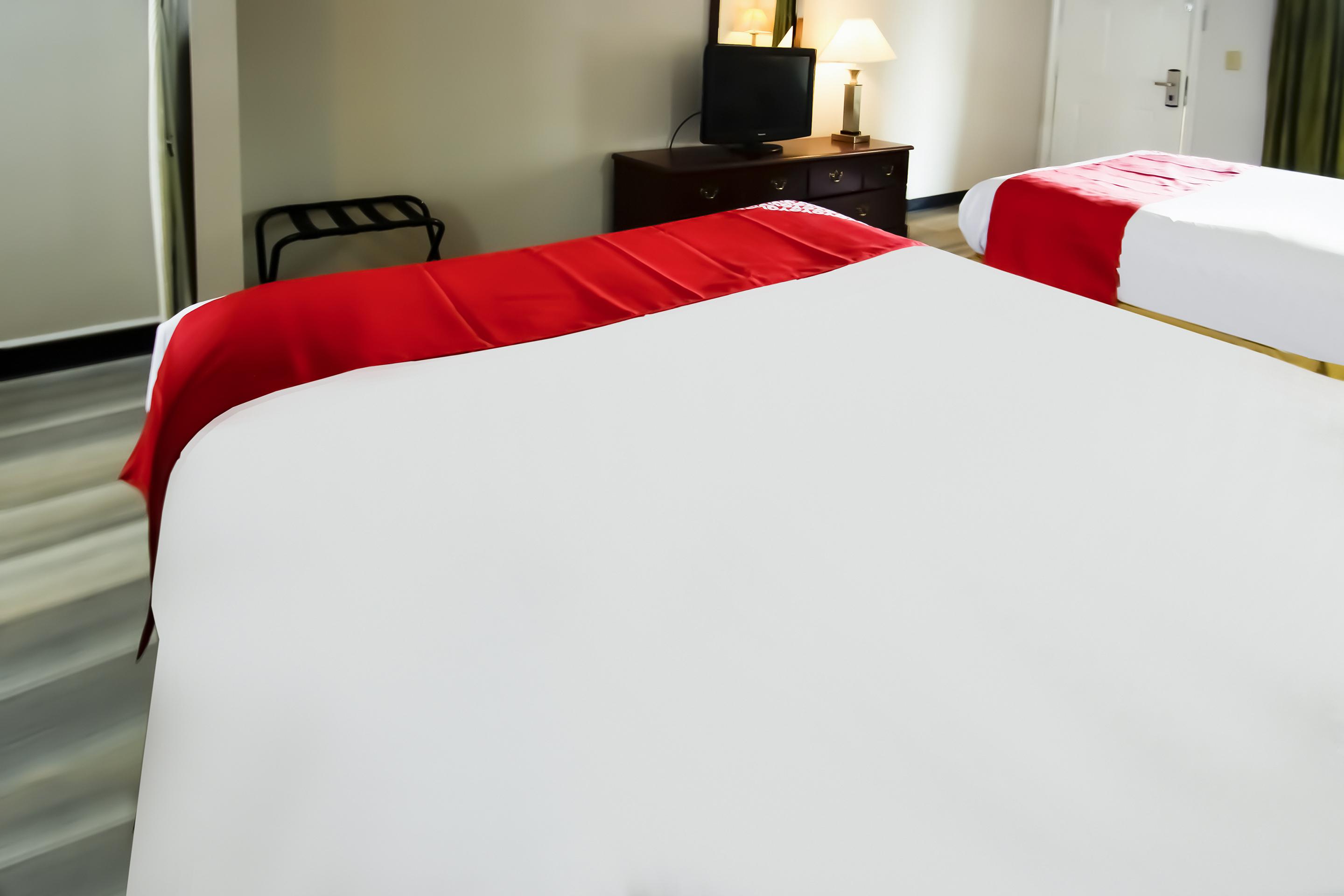 Baymont Inn & Suites Chocowinity/Washington Екстер'єр фото