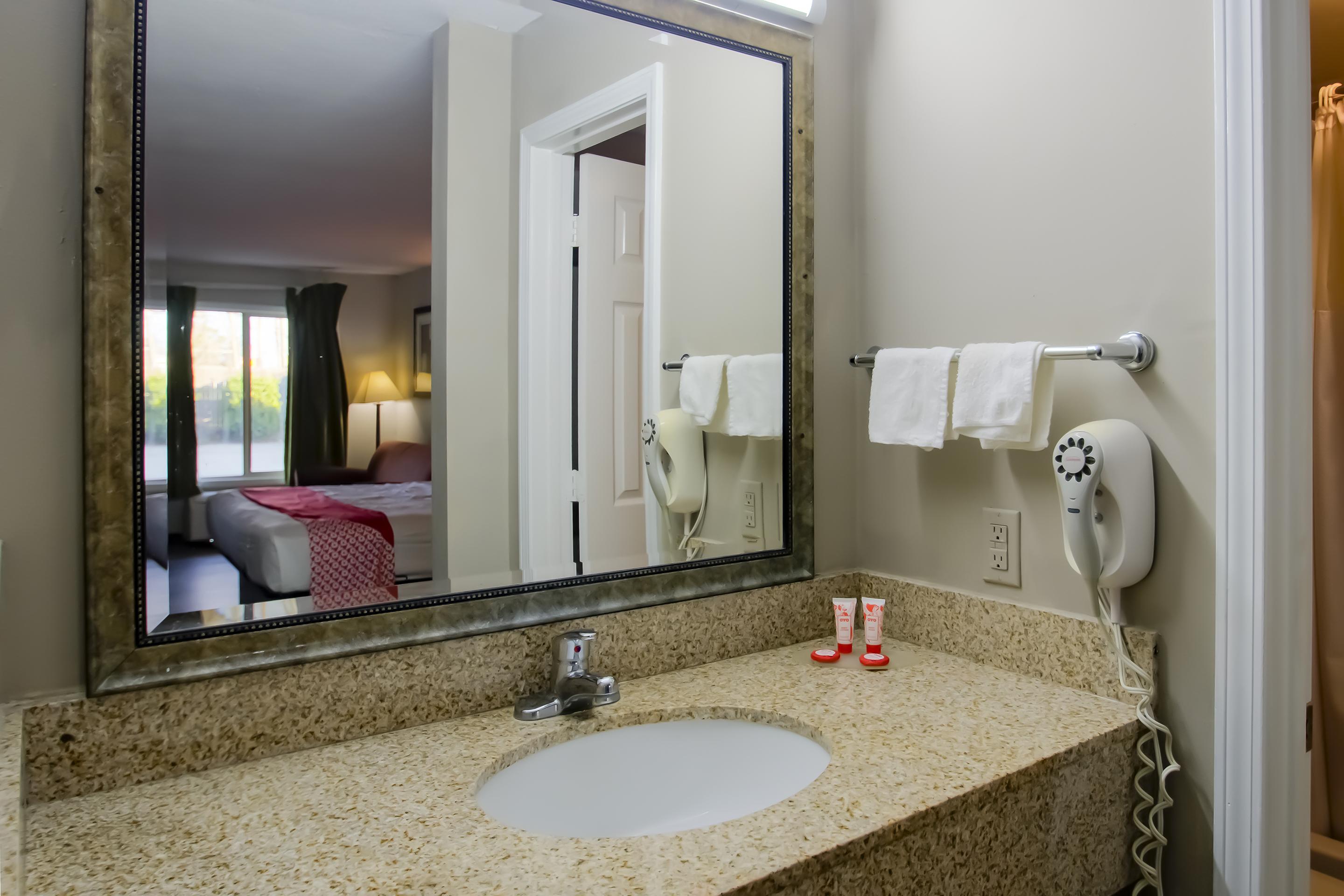 Baymont Inn & Suites Chocowinity/Washington Екстер'єр фото