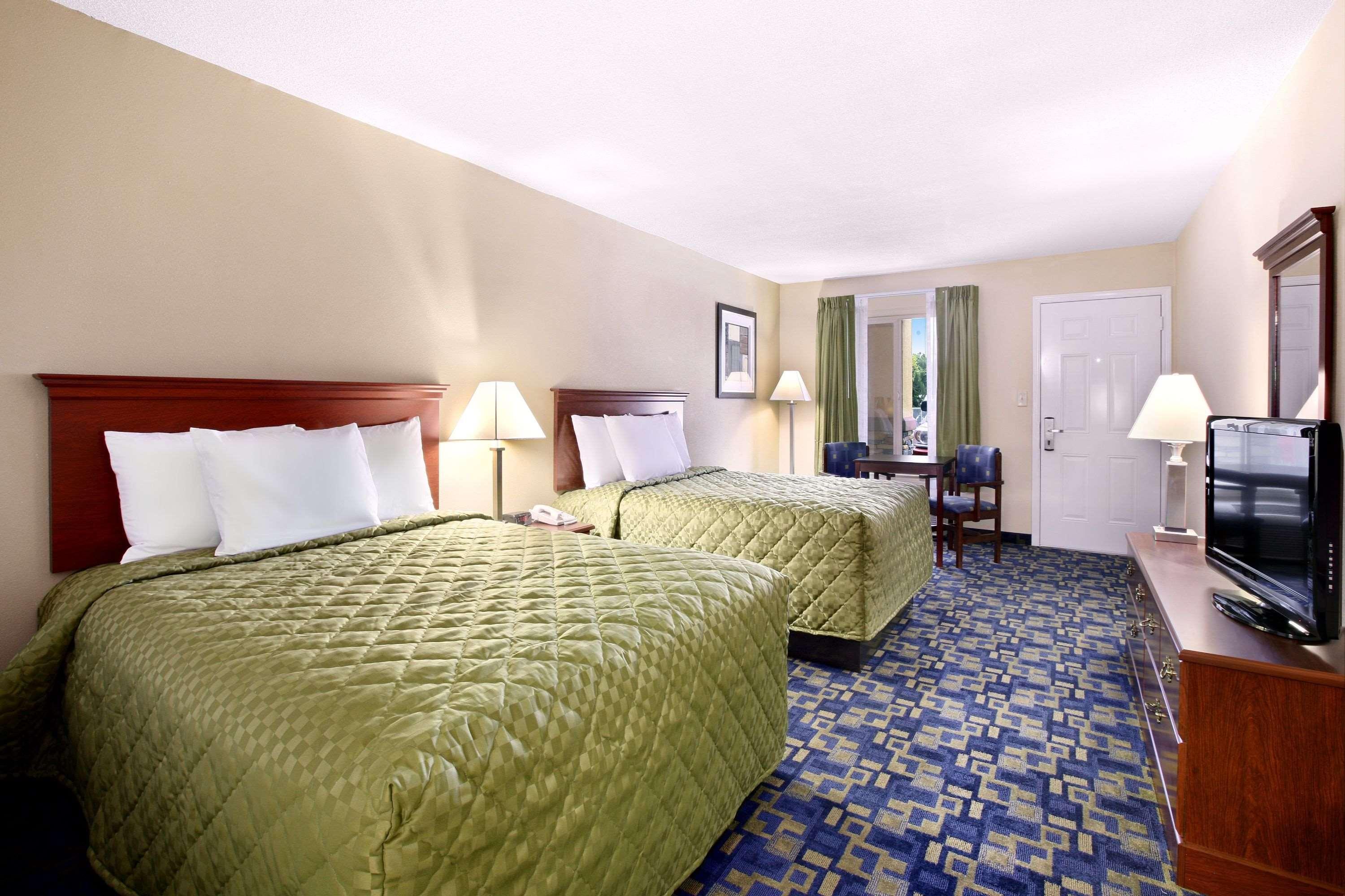 Baymont Inn & Suites Chocowinity/Washington Номер фото