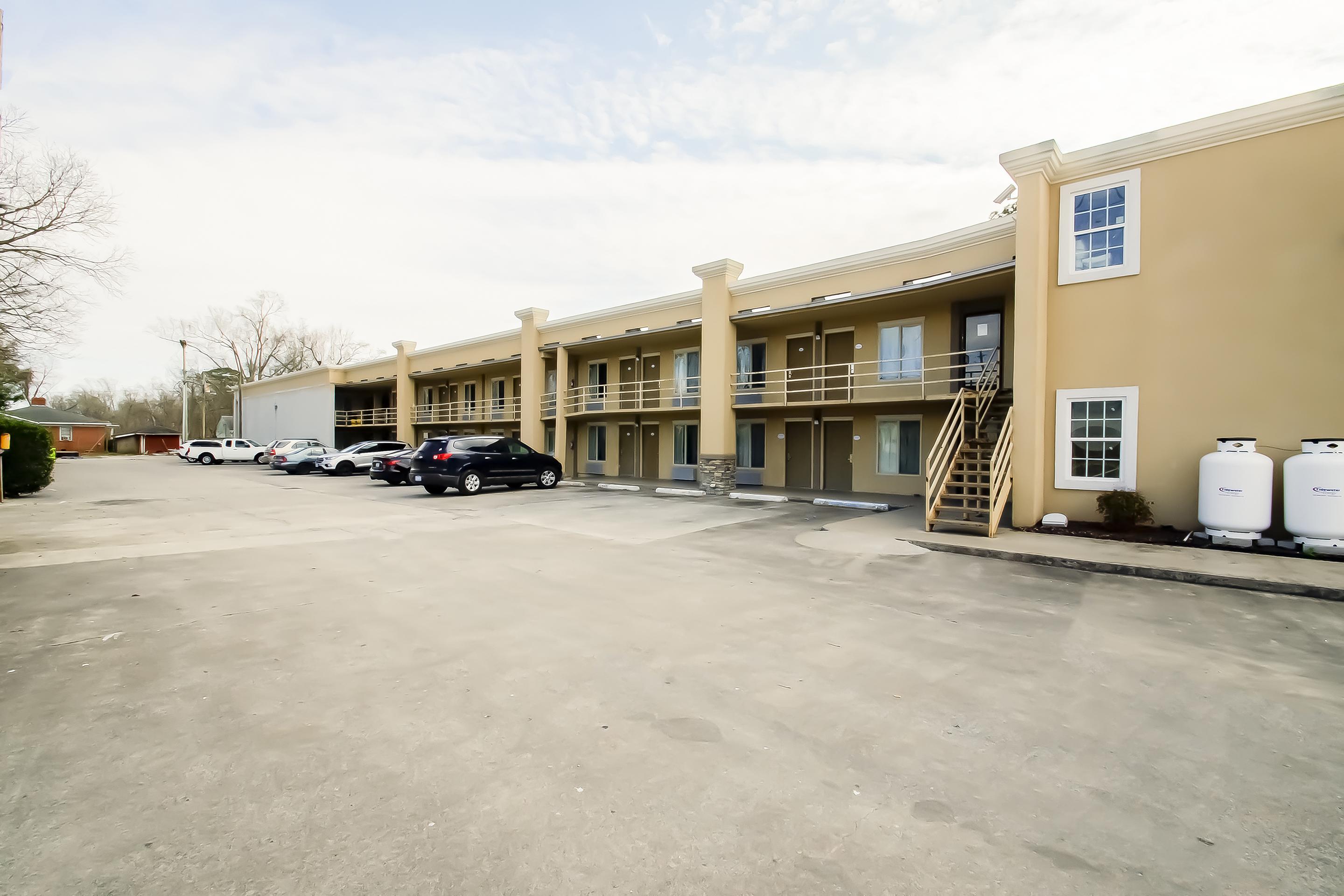Baymont Inn & Suites Chocowinity/Washington Екстер'єр фото